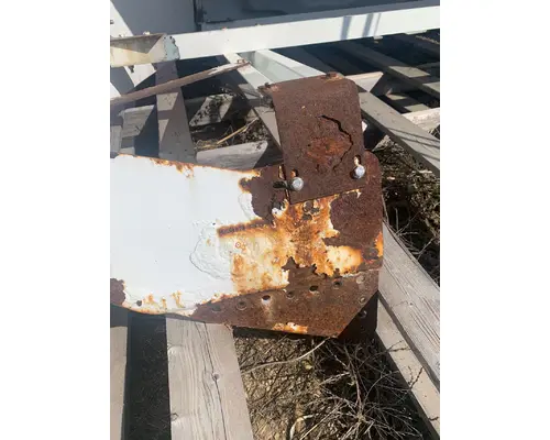 Freightliner COLUMBIA 120 Body, Misc. Parts