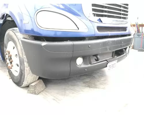 Freightliner COLUMBIA 120 Bumper Assembly, Front