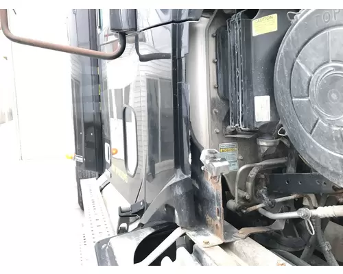 Freightliner COLUMBIA 120 Cab Assembly