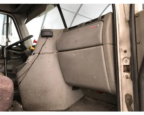 Freightliner COLUMBIA 120 Cab Assembly