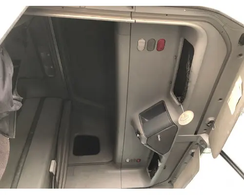 Freightliner COLUMBIA 120 Cab Assembly