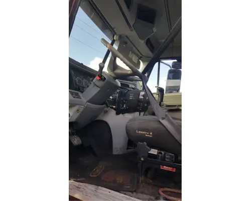 Freightliner COLUMBIA 120 Cab