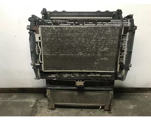 Freightliner COLUMBIA 120 Cooling Assembly. (Rad., Cond., ATAAC)