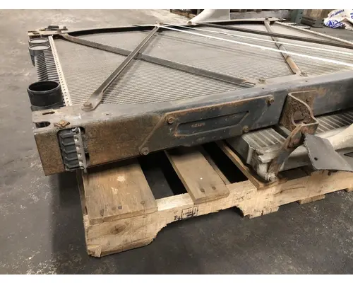 Freightliner COLUMBIA 120 Cooling Assy. (Rad., Cond., ATAAC)