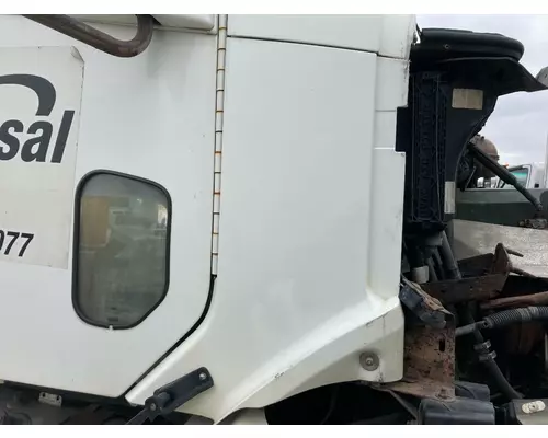 Freightliner COLUMBIA 120 Cowl