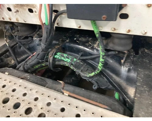 Freightliner COLUMBIA 120 Crossmember