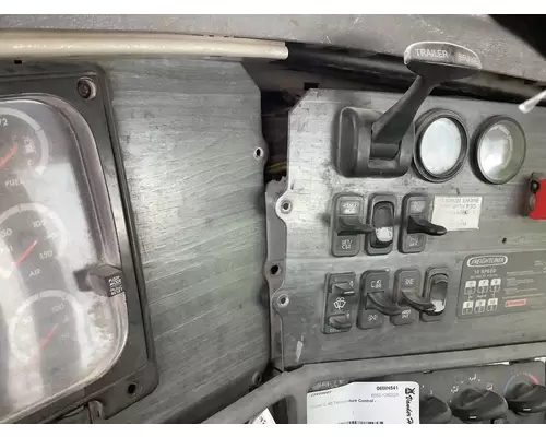 Freightliner COLUMBIA 120 Dash Assembly