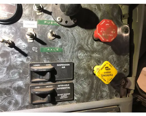 Freightliner COLUMBIA 120 Dash Assembly