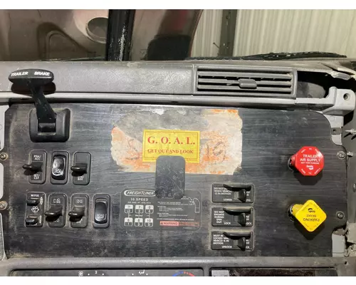 Freightliner COLUMBIA 120 Dash Assembly