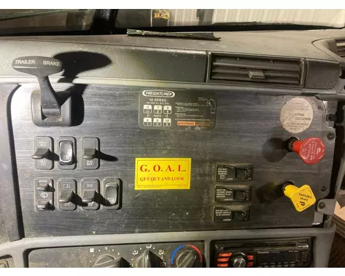 Freightliner COLUMBIA 120 Dash Assembly