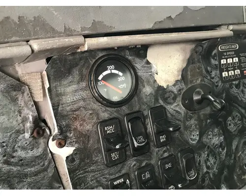 Freightliner COLUMBIA 120 Dash Assembly