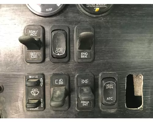 Freightliner COLUMBIA 120 Dash Assembly