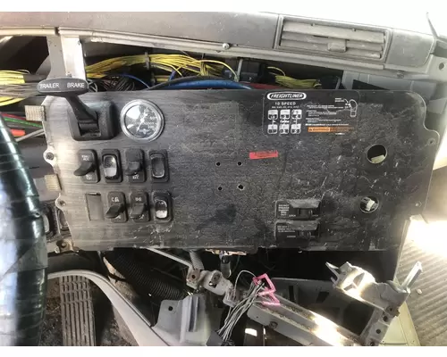 Freightliner COLUMBIA 120 Dash Panel