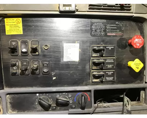 Freightliner COLUMBIA 120 Dash Panel