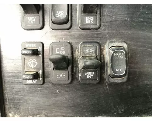 Freightliner COLUMBIA 120 Dash Panel