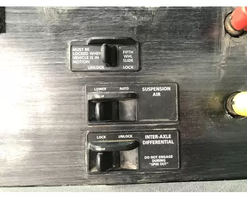 Freightliner COLUMBIA 120 Dash Panel