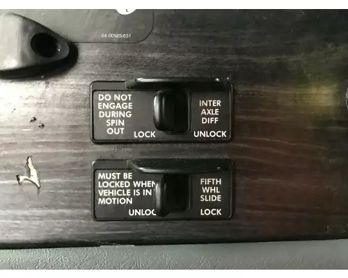 Freightliner COLUMBIA 120 Dash Panel