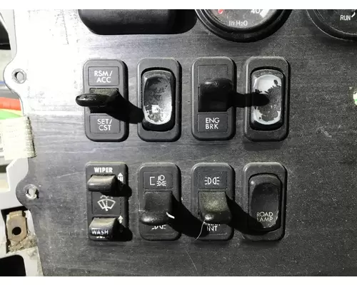 Freightliner COLUMBIA 120 Dash Panel