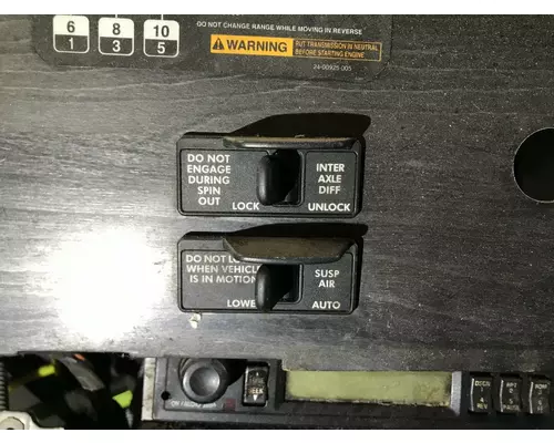 Freightliner COLUMBIA 120 Dash Panel