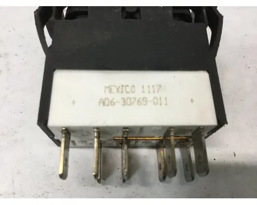 Freightliner COLUMBIA 120 DashConsole Switch