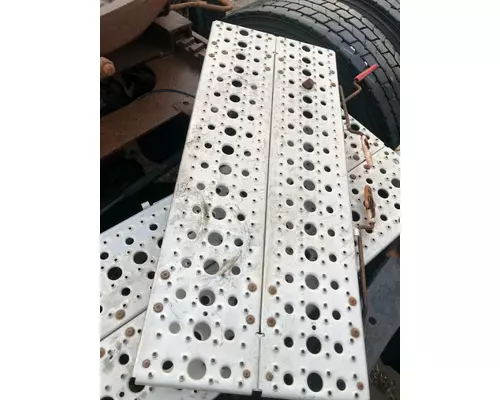 Freightliner COLUMBIA 120 Deckplate