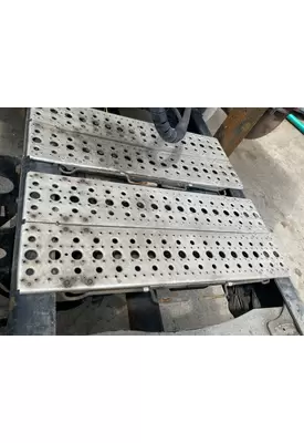 Freightliner COLUMBIA 120 Deckplate