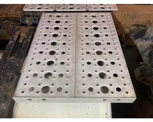 Freightliner COLUMBIA 120 Deckplate