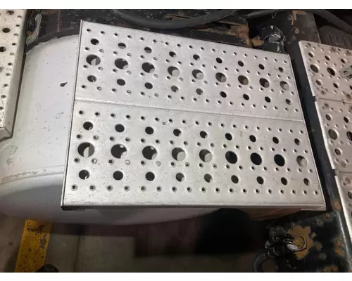 Freightliner COLUMBIA 120 Deckplate