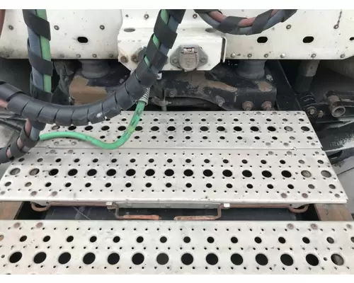 Freightliner COLUMBIA 120 Deckplate