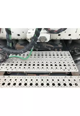 Freightliner COLUMBIA 120 Deckplate