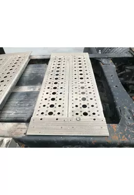 Freightliner COLUMBIA 120 Deckplate