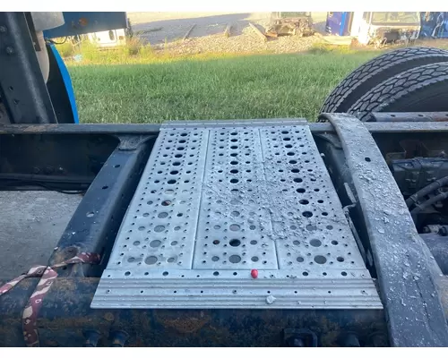 Freightliner COLUMBIA 120 Deckplate