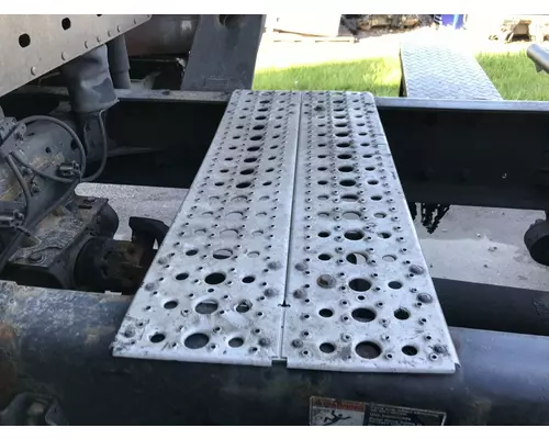 Freightliner COLUMBIA 120 Deckplate