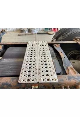 Freightliner COLUMBIA 120 Deckplate