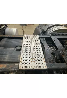 Freightliner COLUMBIA 120 Deckplate