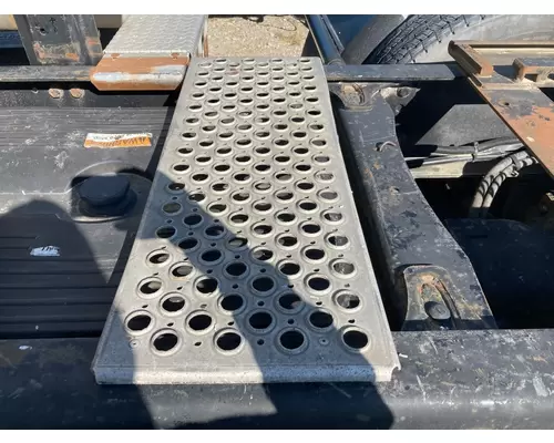 Freightliner COLUMBIA 120 Deckplate