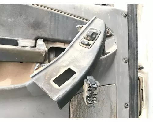 Freightliner COLUMBIA 120 Door Assembly, Front