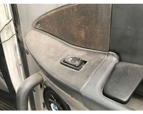 Freightliner COLUMBIA 120 Door Assembly, Front