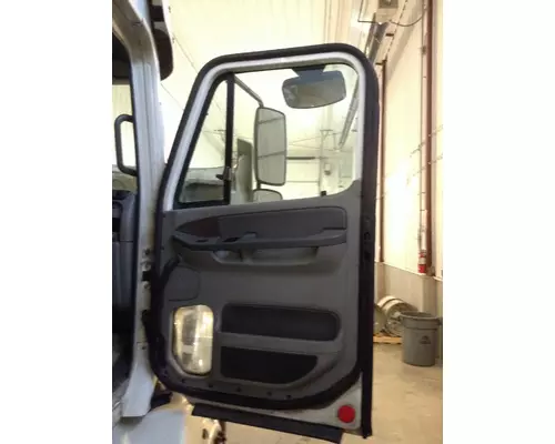 Freightliner COLUMBIA 120 Door Assembly, Front