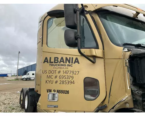 Freightliner COLUMBIA 120 Door Assembly, Front