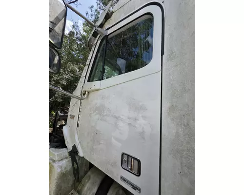 Freightliner COLUMBIA 120 Door Assembly, Front