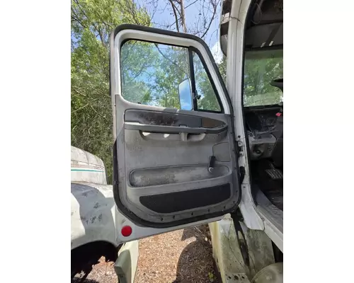 Freightliner COLUMBIA 120 Door Assembly, Front
