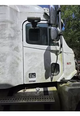 Freightliner COLUMBIA 120 Door Assembly, Front