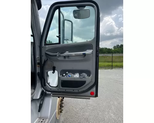 Freightliner COLUMBIA 120 Door Assembly, Front