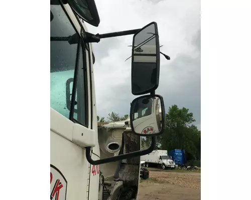 Freightliner COLUMBIA 120 Door Mirror