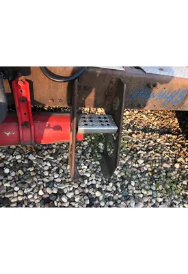 Freightliner COLUMBIA 120 Engine Brackets, Misc.