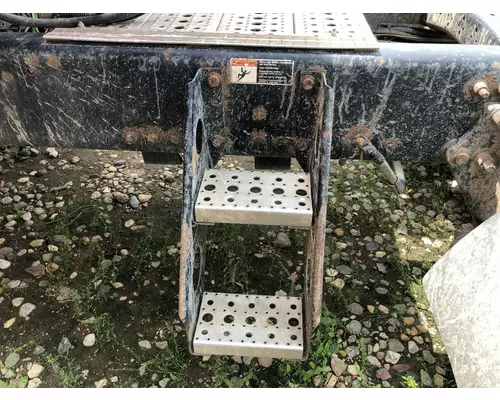 Freightliner COLUMBIA 120 Engine Brackets, Misc.