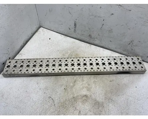 Freightliner COLUMBIA 120 Engine Brackets, Misc.