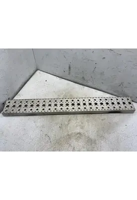 Freightliner COLUMBIA 120 Engine Brackets, Misc.