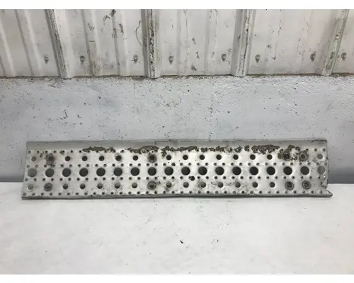 Freightliner COLUMBIA 120 Engine Brackets, Misc.